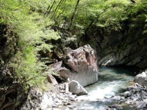 奥秩父の大滝・中津峡(秩父市)